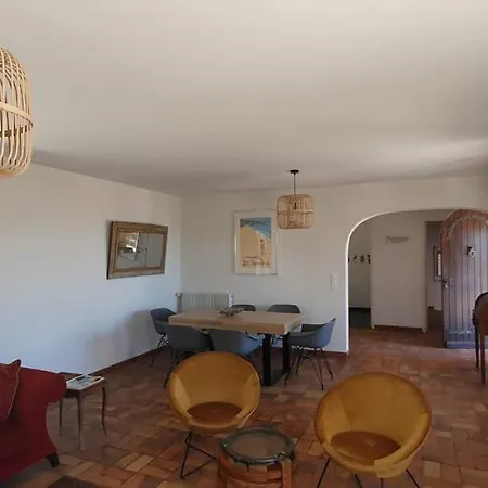 וילה 3 Chambres Piscine Vue Mer *